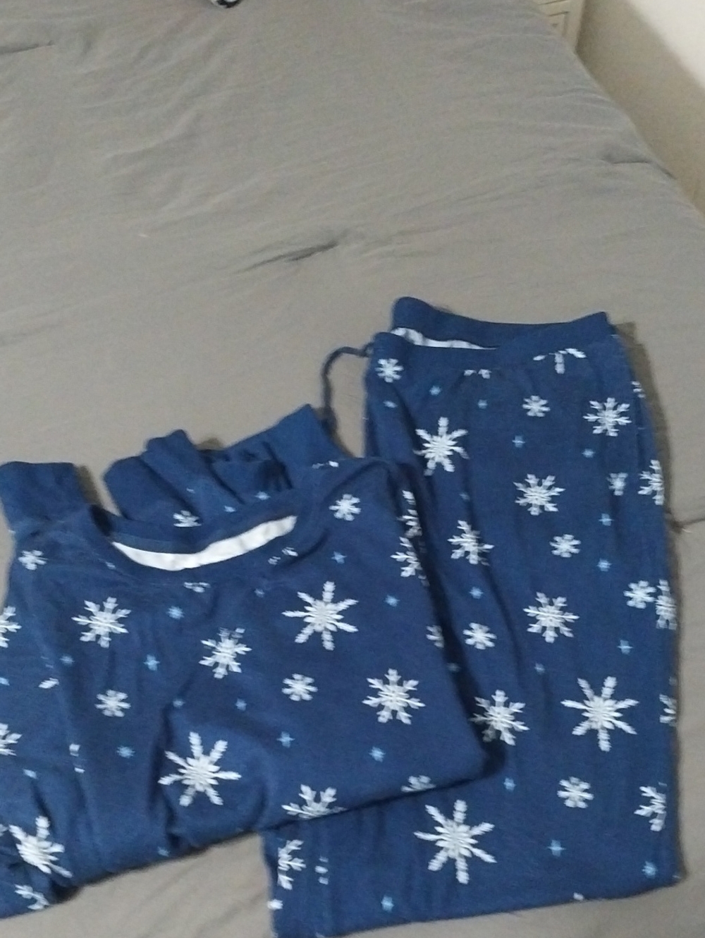 Womans Long Sleeve Navy Blue Snowflake Pajama Set